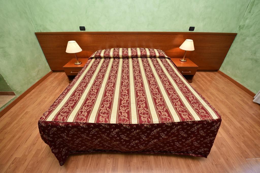 Al Centro Storico Di Roma Bed & Breakfast Ngoại thất bức ảnh