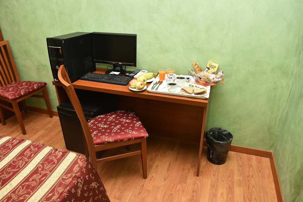 Al Centro Storico Di Roma Bed & Breakfast Ngoại thất bức ảnh