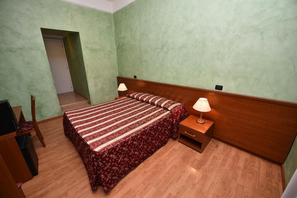 Al Centro Storico Di Roma Bed & Breakfast Ngoại thất bức ảnh